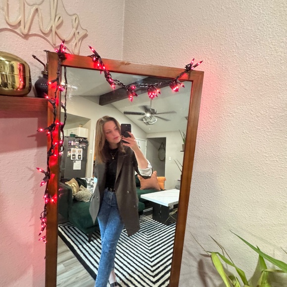 Meet your Posher, Hannah - Picture 15 of 15